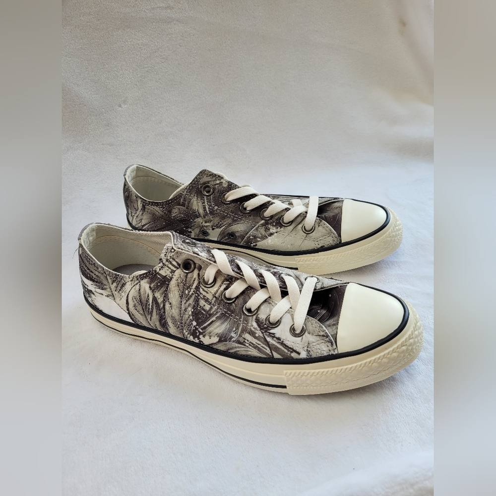 Converse CTAS Dolphin Gray and Black Low Top Sneakers Size 8.5